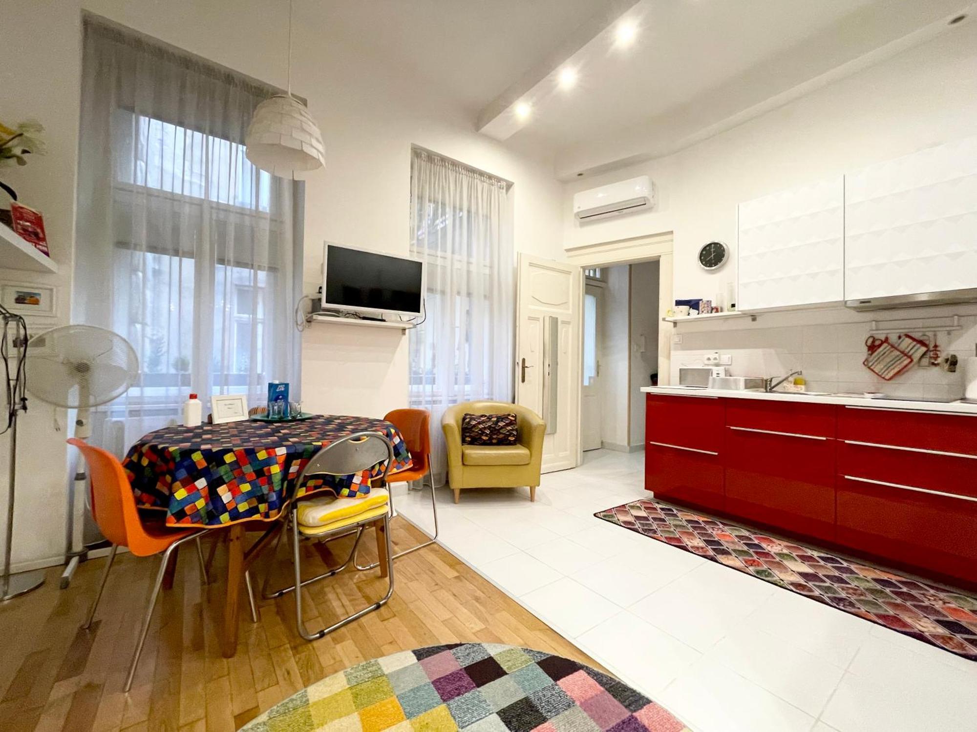 Rainbow Pearl Apartment At St Stephen' S Basilica Budapest Exteriör bild