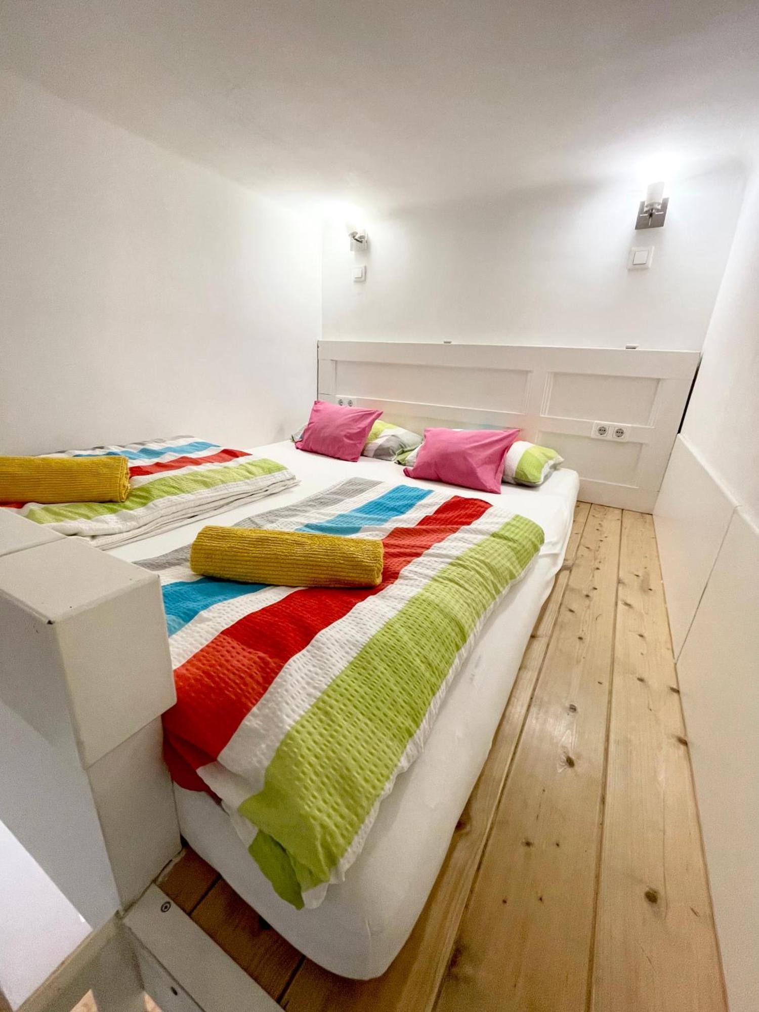 Rainbow Pearl Apartment At St Stephen' S Basilica Budapest Exteriör bild