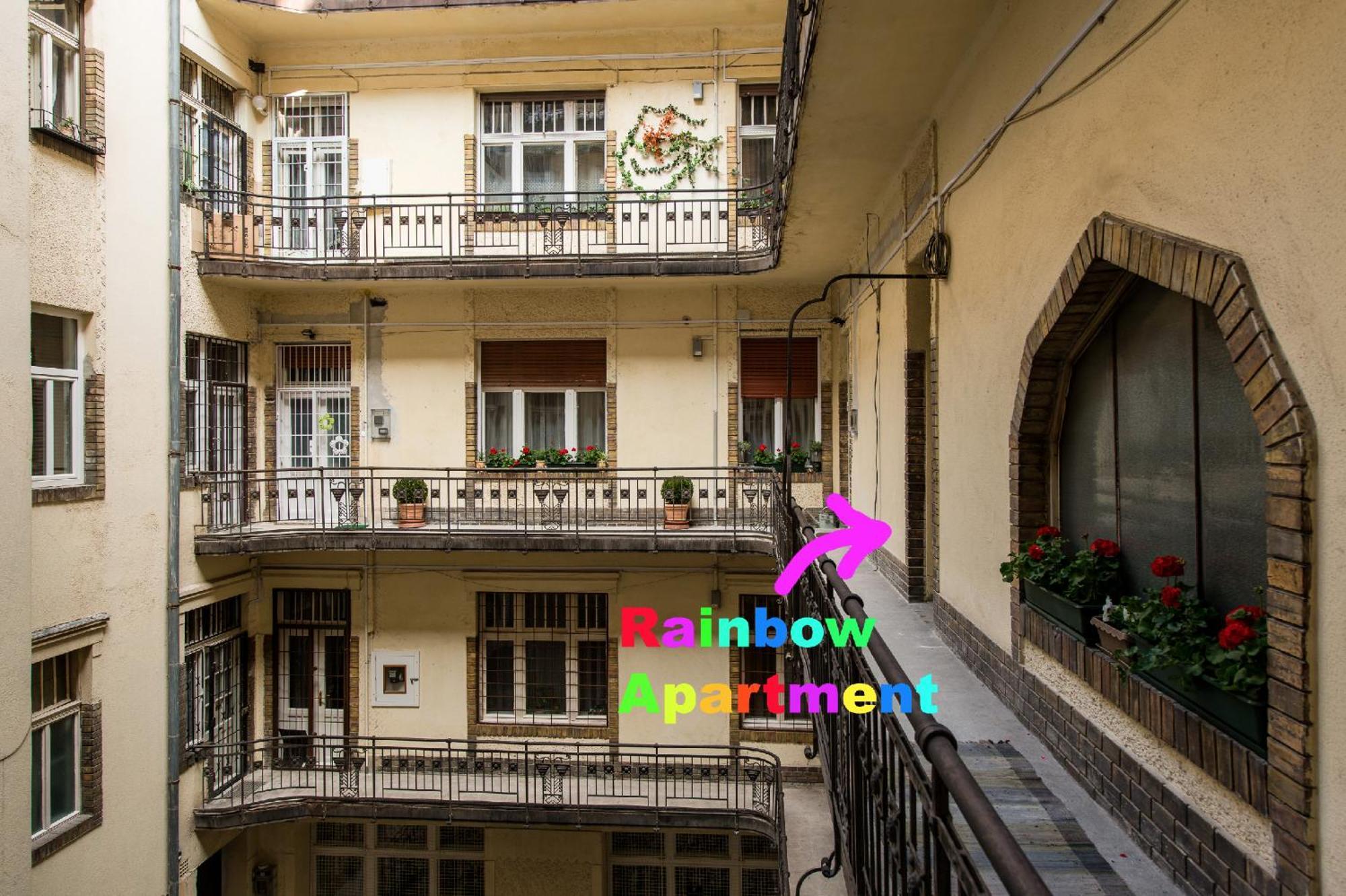 Rainbow Pearl Apartment At St Stephen' S Basilica Budapest Exteriör bild