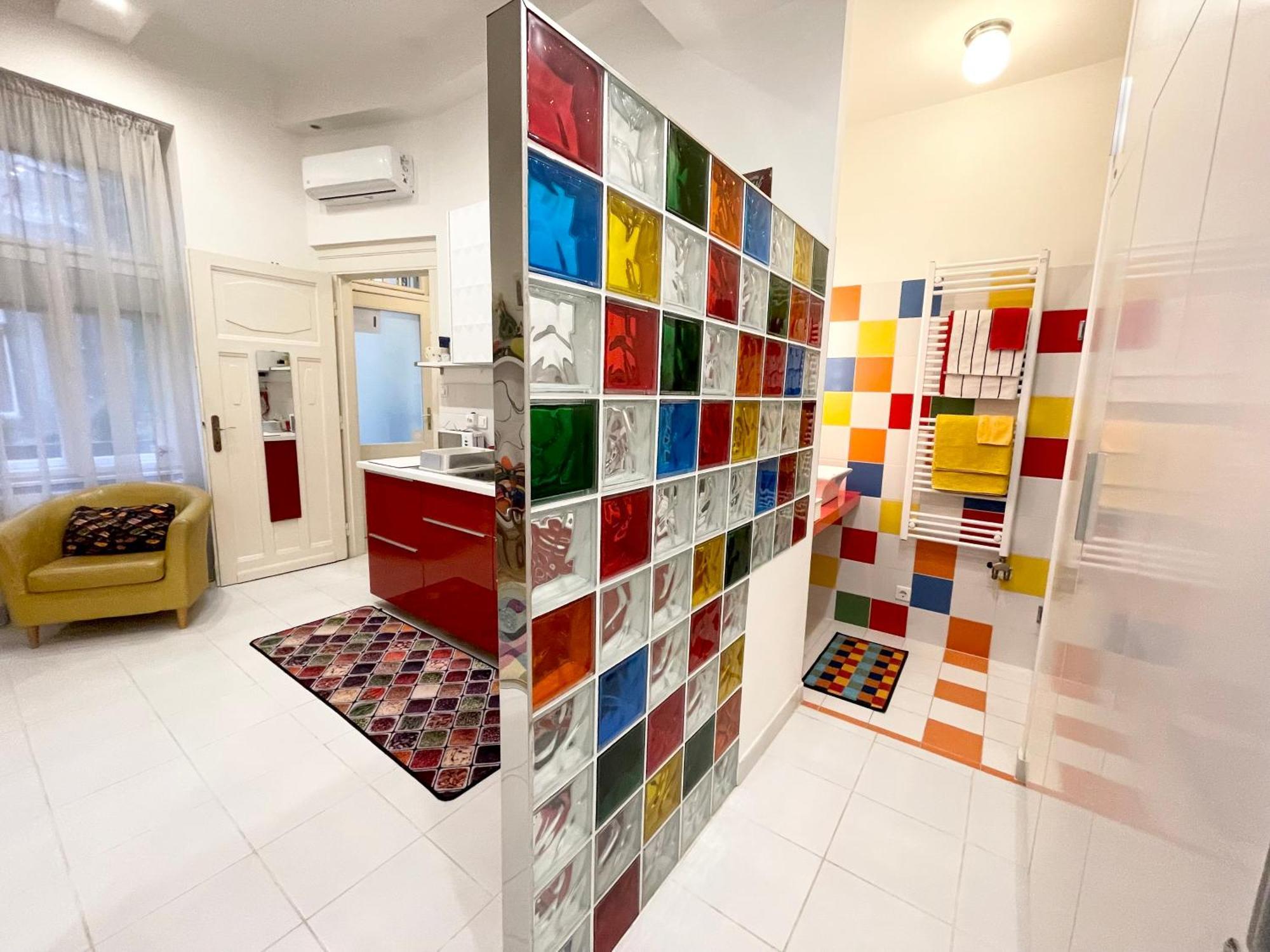 Rainbow Pearl Apartment At St Stephen' S Basilica Budapest Exteriör bild
