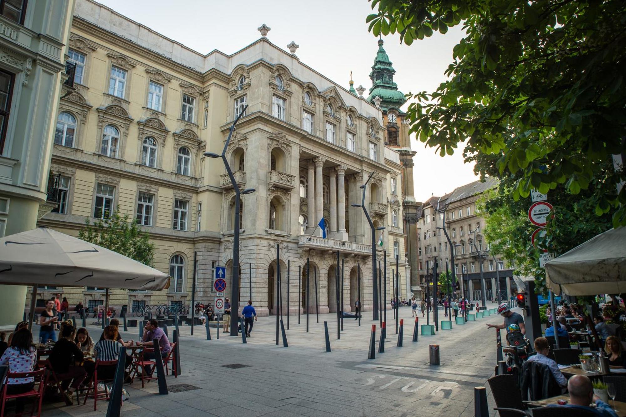 Rainbow Pearl Apartment At St Stephen' S Basilica Budapest Exteriör bild