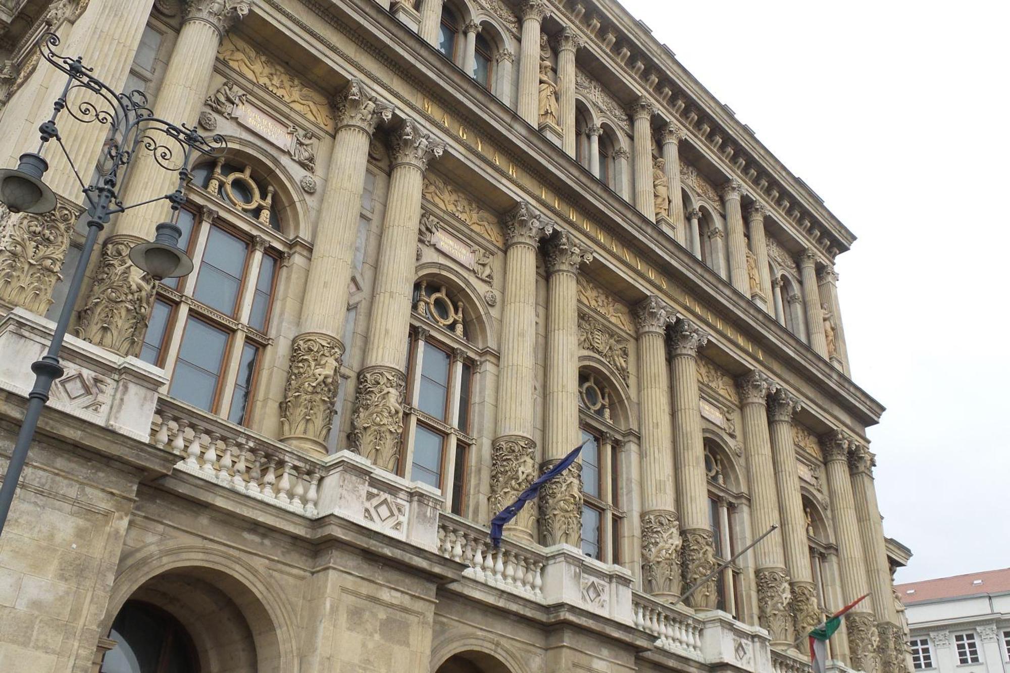 Rainbow Pearl Apartment At St Stephen' S Basilica Budapest Exteriör bild